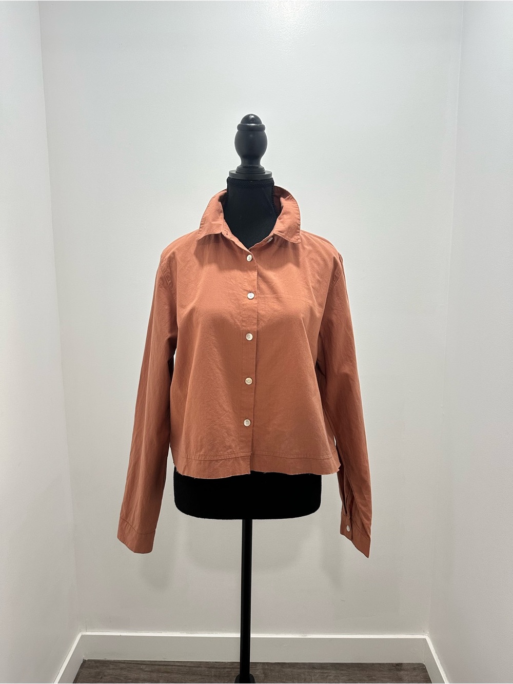 Jackson Rowe Cropped Button-Front Shirt Jacket in Rusty Terracotta
